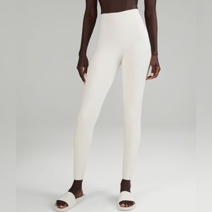 BRAND NEW Lululemon Align Leggings size 4- 28 length in bone
